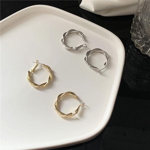 Twisted Braid Wire Metal Earrings - Picture 6 of 16